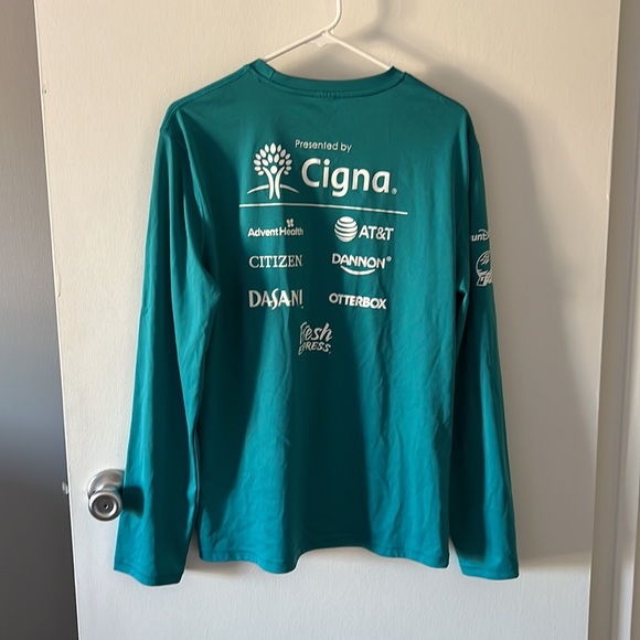 Run Disney 2020 World Disney World WDW 5K Pluto Long Sleeve Performance Tee - Picture 4 of 5